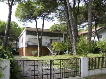Wohnung mit 2 Schlafzimmer und Garten in Lignano Pineta