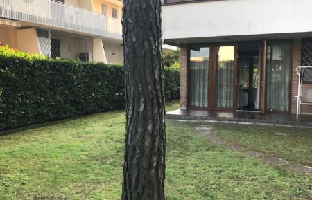 Doppelhaushälfte bilocale mitten im Grünen in Raggio di Giove