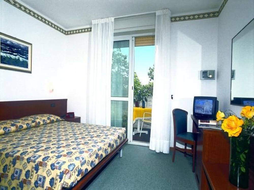 Standard Doppelzimmer - Hotel Olympia außen