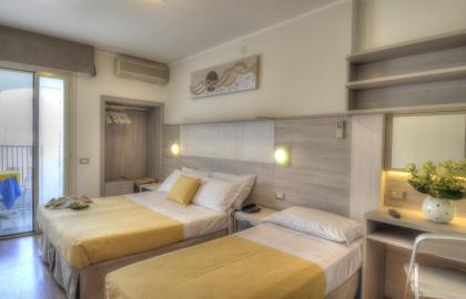 Hotel COLORADO - Dreibettzimmer