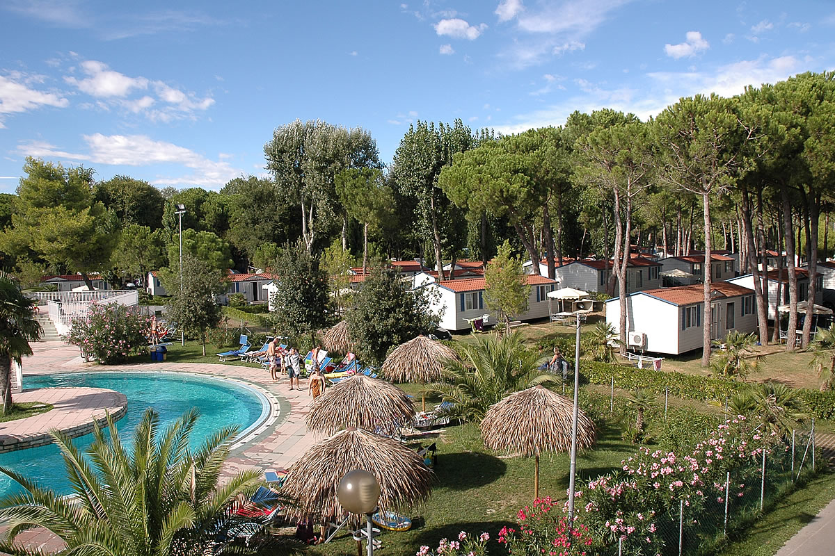 Mobile homes und Schwimmbad Camping Village Pino Mare in Lignano Riviera