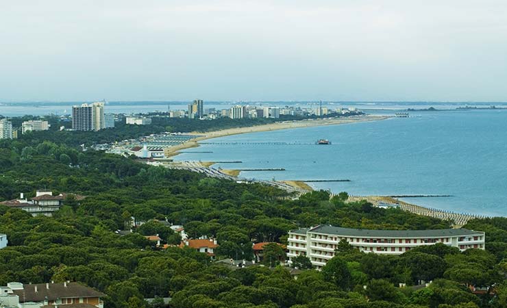 Panoramaausblick von oben in Lignano Riviera